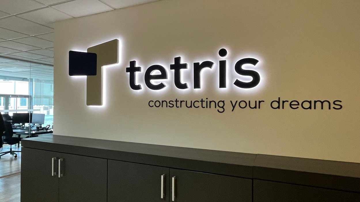 Buero Tetris New Logo Nachhaltig bauen mit Tetris → Wir realisieren Ihren Bautraum.